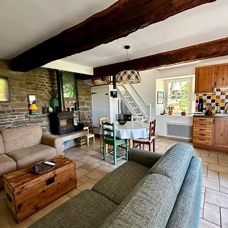 Maison En Pierre A La Campagne Pres De Champrepus Дом отдыха *