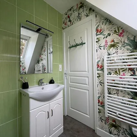 Maison En Pierre A La Campagne Pres De Champrepus Дом отдыха *